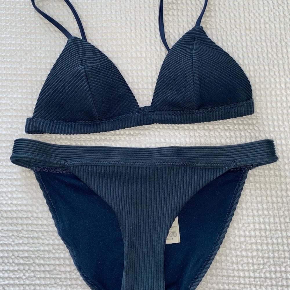 Textured Navy Triangle Bikini Top - Picture 3 of 3